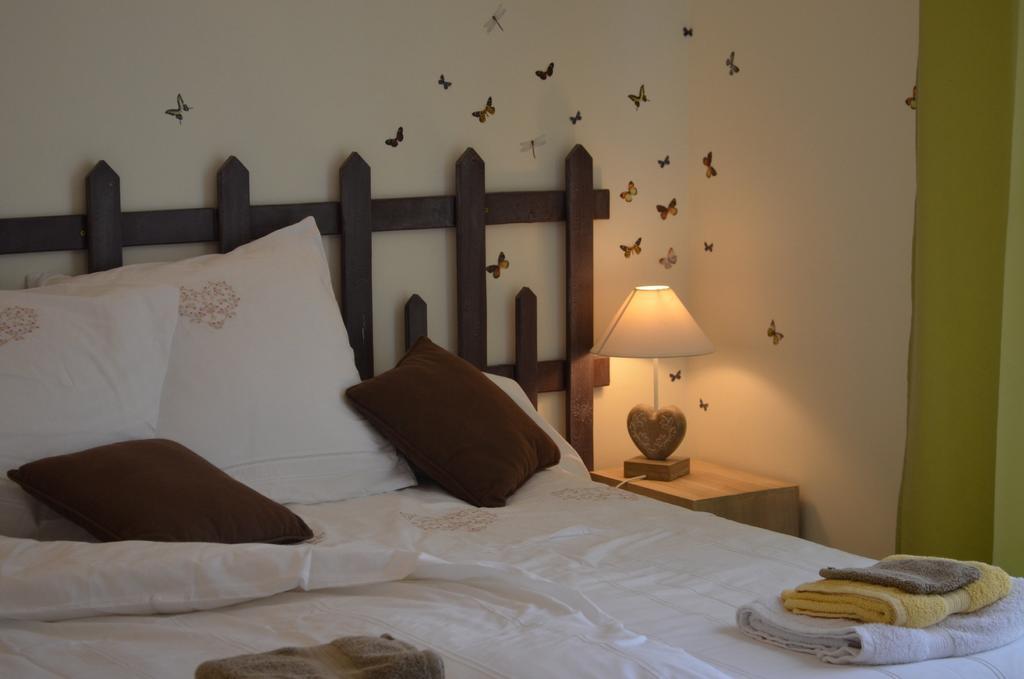 Bed and Breakfast Couette Et Cafe Creme Ле-Кудре Номер фото